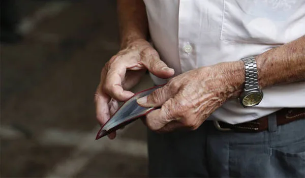 Νέα αναδρομικά έως και 23.254 ευρώ από αντισυνταγματικές μειώσεις για 2,5 εκατ. συνταξιούχους