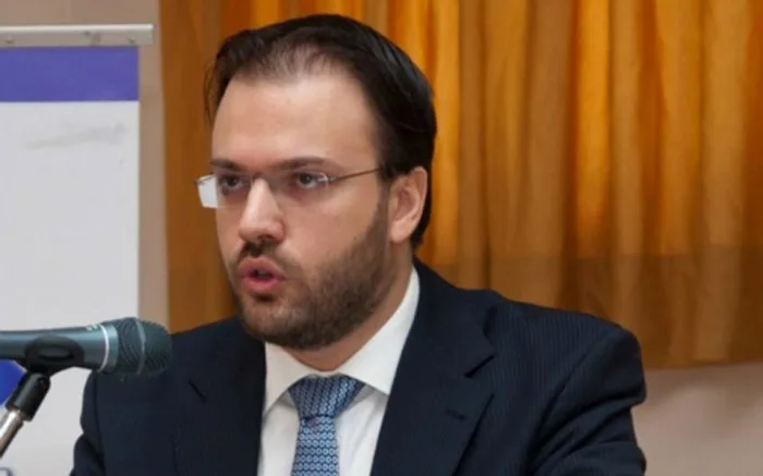 Θανάσης Θεοχαρόπουλος: Να τιμωρηθούν όσοι αποδεδειγμένα έβαλαν “το χέρι στο μέλι”
