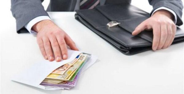 Οι πιο επίφοβοι κλάδοι για την διακίνηση μαύρου χρήματος