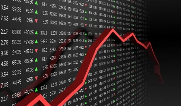 Bloomberg: Μήνυμα προς τις τράπεζες το σημερινό sell-off στο ελληνικό Χρηματιστήριο