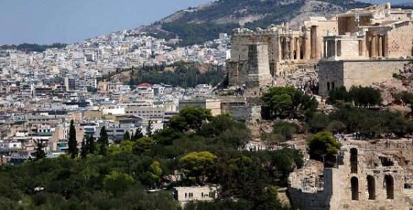 Τρέχουν οι φορολογούμενοι για μεταβιβάσεις ακινήτων λόγω φορολογικών αυξήσεων