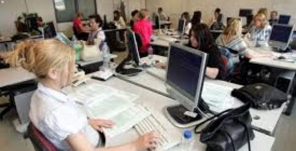 Προσλήψεις 22.000 δημοσίων υπαλλήλων τα τελευταία 2,5 χρόνια – Αυξήθηκαν αντί να μειωθούν