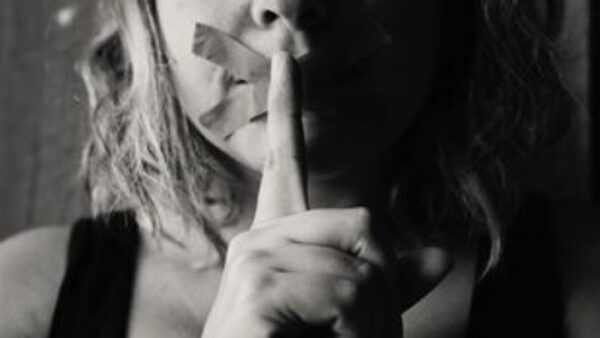 Ηλιούπολη: Απελευθερώθηκε και άλλη κοπέλα μαζί με τη 19χρονη