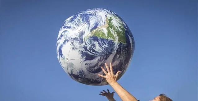 Χρέος: Η μεγάλη δοκιμασία των 250 τρισ. – για ποιόν χτυπάει η καμπάνα το 2019