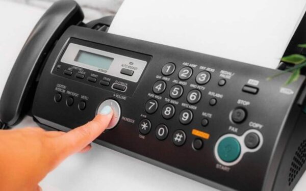 Το φαξ αρνείται να… πεθάνει – Ακόμη και το FBI συνεχίζει να το χρησιμοποιεί