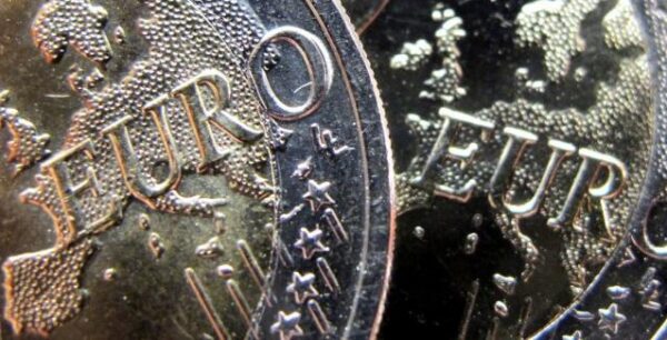 «Τυπώνει χρήμα» η Τράπεζα της Ελλάδος – Τί αποφάσισαν Στουρνάρας και Χουλιαράκης