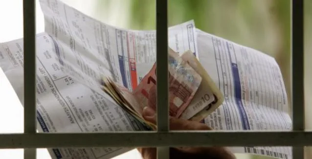 «Πόλεμος» Σταθάκη – Παναγιωτάκη για τις αυξήσεις στη ΔΕΗ