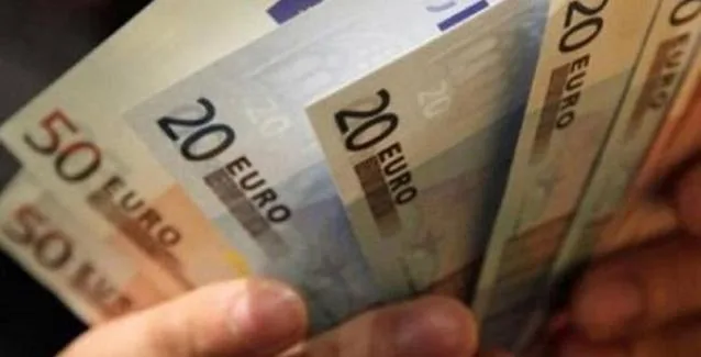 Τα 16 επιδόματα που αυξάνονται μαζί με τον κατώτατο μισθό