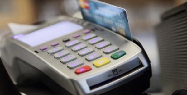 POS: Ποιές κατηγορίες επαγγελματιών και επιχειρήσεων πρέπει να αποκτήσουν