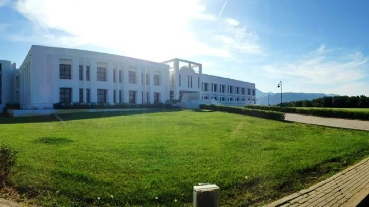 Εισβολή κουκουλοφόρων στο Πανεπιστήμιο Κρήτης – Τραυματίστηκαν φοιτητές