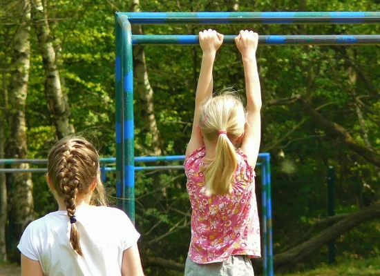 Σχολικός οδηγός για τους γονείς των μαθητών Νηπιαγωγείου και Δημοτικού