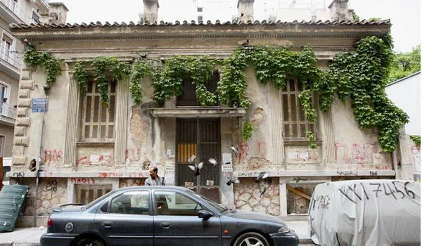 Εγκαταλελειμμένα ακίνητα: Έρχονται φορολογικά μπόνους και “πέναλτι”