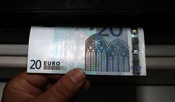 Το ποσό που χρωστά κάθε Έλληνας σε δανειστές από το εξωτερικό