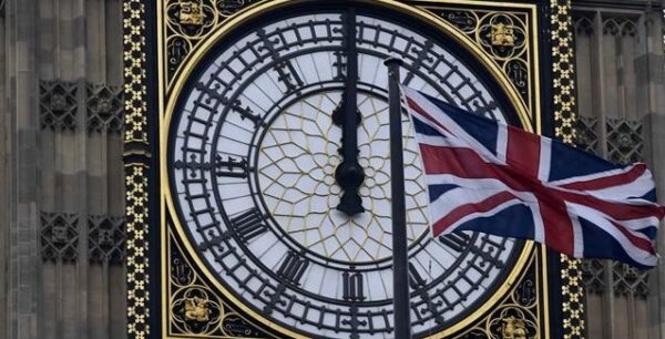 Βρετανία: Μεγάλη και συνεχόμενη η μεταναστευτική ροή Ελλήνων από το 2010 και μετά