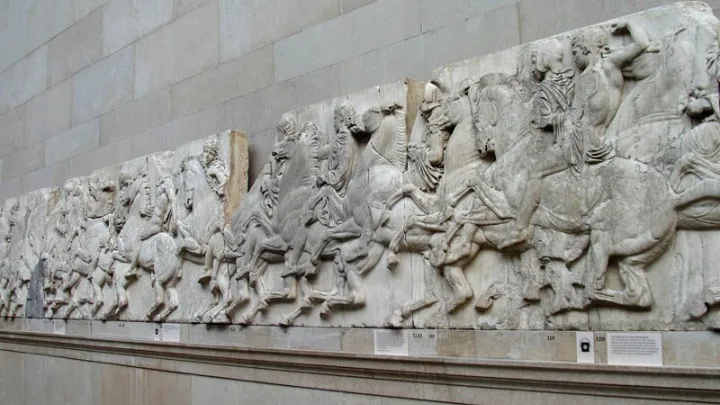 «Τα Γλυπτά του Παρθενώνα ζητούν να επανενωθούν με το άλλο τους μισό