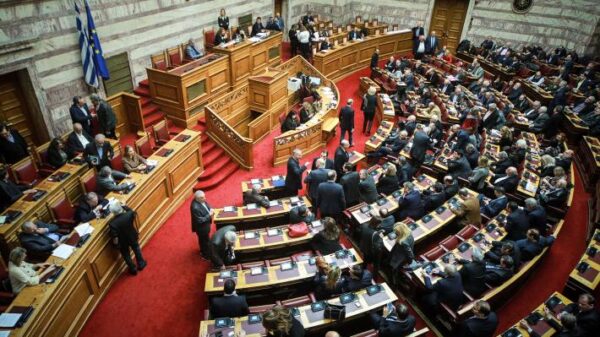 Βουλή: Υπερψηφίστηκε η τροπολογία για την προστασία της πρώτης κατοικίας