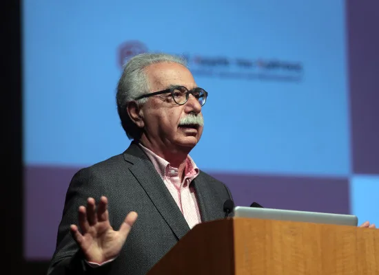 Γαβρόγλου: Στο μάθημα της Ιστορίας θα πρέπει να γίνεται και διερεύνηση των αρχείων