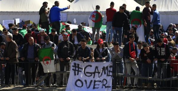 Αλγερία: Μαθητικές διαδηλώσεις κατά της παράτασης της θητείας Μπουτεφλίκα