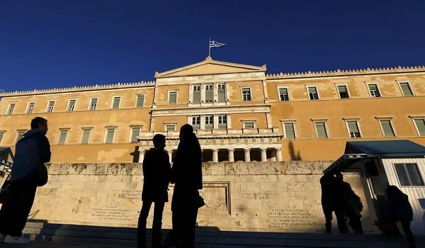 Έρευνα ΙΜΕ ΓΣΕΒΕΕ: Τελειώνει ο μισθός πριν βγει ο μήνας στα μισά νοικοκυριά