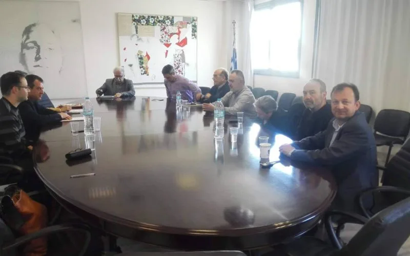 Νέες Πανελλήνιες – ΟΙΕΛΕ: Ο «θάνατος» του Λυκείου και το ζήτημα των εικονικών απολυτηρίων