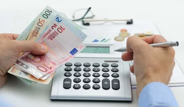 Ραβασάκια σε 250.000 επαγγελματίες-  Εισφορές σε επικουρικές κι εφάπαξ