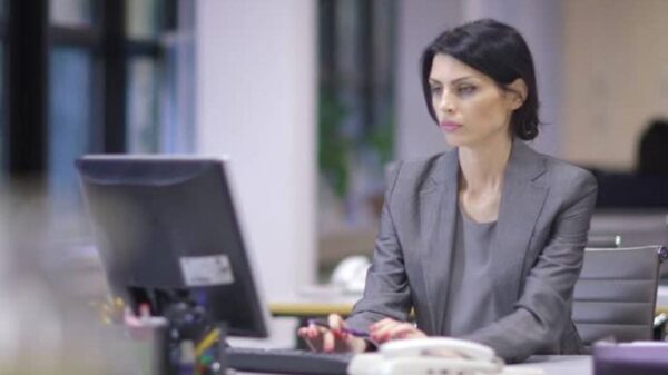 Διεθνής Αμνηστία: Τα δικαιώματα των γυναικών «υπέστησαν επίθεση» το 2021