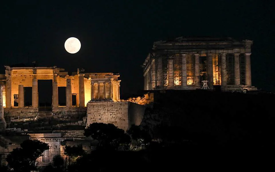 Αύριο η δεύτερη πανσέληνος του Οκτωβρίου – Θα ξανασυμβεί τον Αύγουστο του 2023