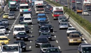 Κορονοϊός - νέα μέτρα: Μέχρι πόσοι μπορούν να επιβαίνουν σε αυτοκίνητα και ταξί