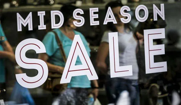 Ξεκίνησαν οι ενδιάμεσες εκπτώσεις: Τι πρέπει να προσέξετε – Ποιά Κυριακή είναι ανοιχτά τα καταστήματα