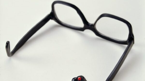 ΕΟΠΥΥ: Ποιούς ασφαλισμένους αποζημιώνει για τα γυαλιά οράσεως