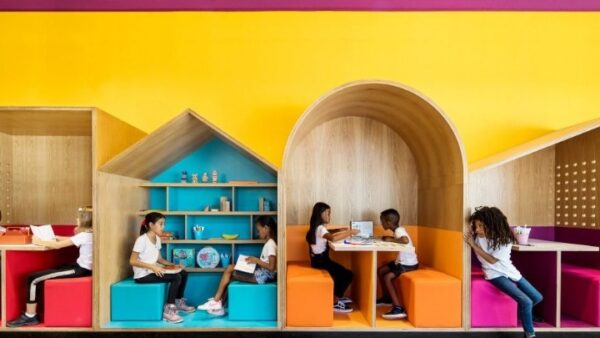 Ένα σχολείο γεμάτο χρώματα για προσφυγόπουλα στο Τελ Αβίβ