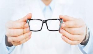 Γυαλιά οράσεως: Τι ισχύει για τα voucher των 100 ευρώ – Δικαιούχοι