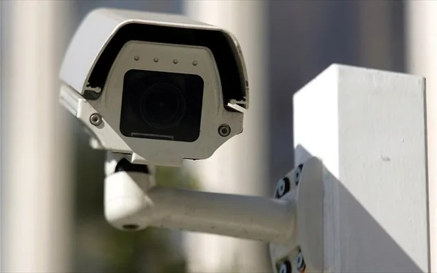 Διαμαρτυρία για κάμερες σε σχολεία του Δήμου Σπάτων – Αρτέμιδος