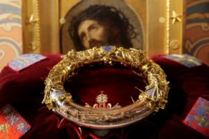 Παναγία των Παρισίων: Σώθηκε το ακάνθινο στεφάνι του Χριστού – Η ιστορία του μοναδικού κειμηλίου