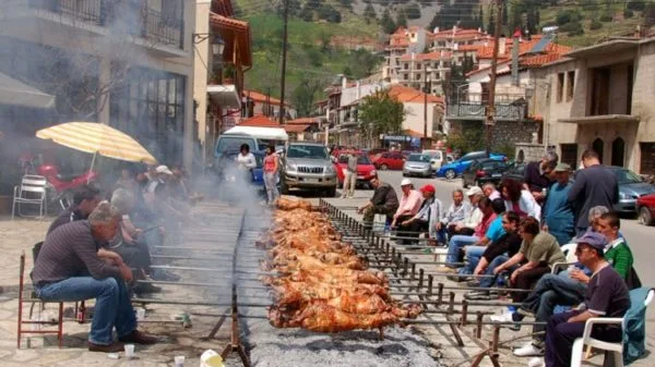 ΠΑΣΧΑ 2019: Έθιμα και παραδόσεις της Ρούμελης