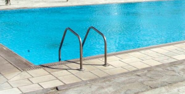 Πισίνες: Ο λογαριασμός της Εφορίας, τι ισχύει για τις πολυκατοικίες