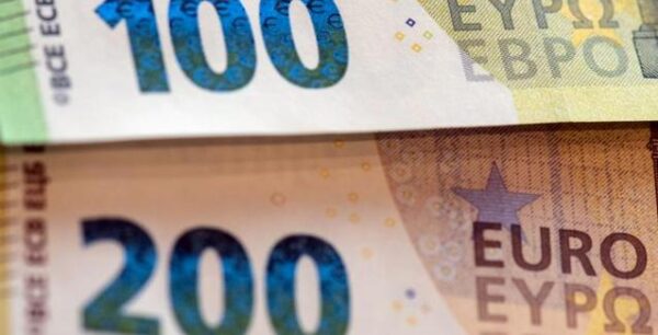 Από 28 Μαΐου τα νέα χαρτονομίσματα 100 και 200 €