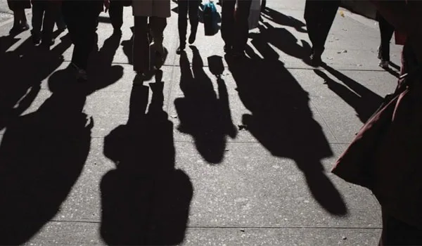 Έρευνα ΙΟΒΕ:  Οριακά τα βγάζουν πέρα 2 στους 3 Έλληνες