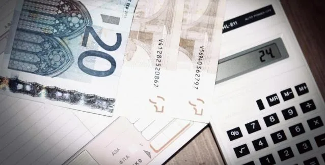 Τέλος επιτηδεύματος: Ποιοι θα πληρώσουν τον «καυτό» λογαριασμό