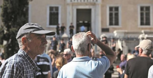 Σχέδιο για επιστροφή αναδρομικών σε… 60 δόσεις