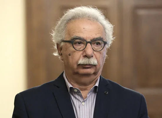 Γαβρόγλου για ΔΟΕ και ΟΛΜΕ: Μετά τη σιωπή της Κυβέρνησης για τους 10.500 διορισμούς, ούτε μία ανακοίνωση;