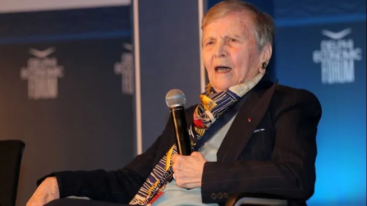 Επίτιμη διδάκτωρ της Σχολής Ευελπίδων η Ελένη Γλύκατζη-Αρβελέρ