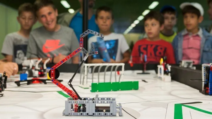 Μαθήματα Ρομποτικής στους μαθητές στα Ανώγεια Ρεθύμνου