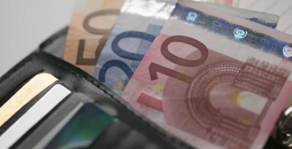 Κοινωνικό Εισόδημα Αλληλεγγύης: Πότε πληρώνονται οι δικαιούχοι