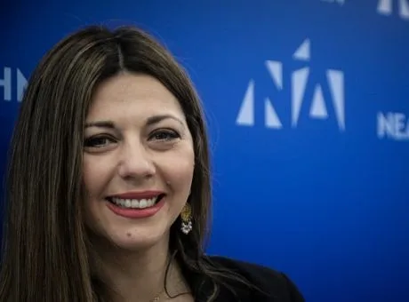 Ζαχαράκη: Θεσμοθετείται «Δάσκαλος ή Καθηγητής Εμπιστοσύνης»