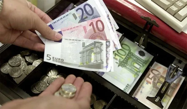 Πάνω από 1,5 δισ. ευρώ αυξήθηκαν οι καταθέσεις τον Ιούνιο