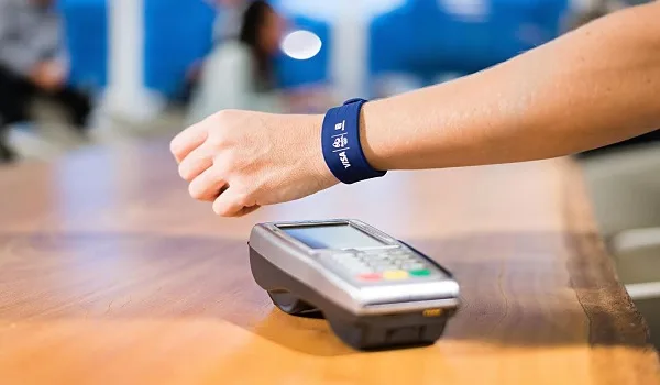 Τι αλλάζει στις ανέπαφες συναλλαγές – Ερωτήσεις και απαντήσεις