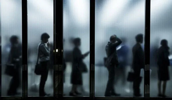 Καταργείται από σήμερα ο “βάσιμος λόγος απόλυσης” για τους εργοδότες