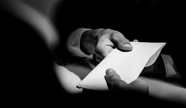 Οι ελεγκτές, οι ελεγχόμενοι και η νέα αρχή κατά της διαφθοράς