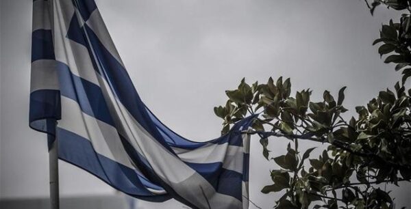 Αγρίνιο: Βανδάλισαν δημοτικό σχολείο – Έσκισαν την ελληνική σημαία